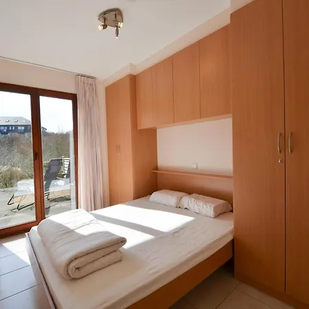 With Private Balcony, Cleaning Included Apartment Oostduinkerke