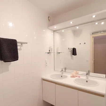 With Private Balcony, Cleaning Included Oostduinkerke