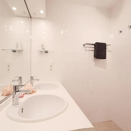 Appartement In Koksijde Near The Beach, Cleaning Included Oostduinkerke
