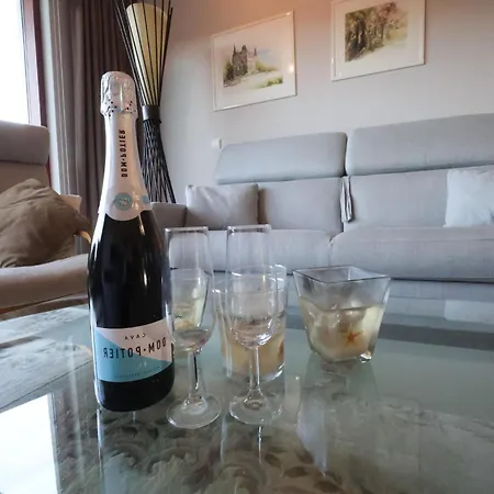 In Koksijde Near The Beach, Cleaning Included Appartement *