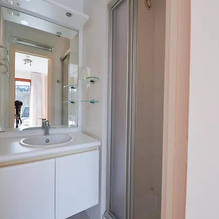 In Koksijde Near The Beach, Cleaning Included Appartement *