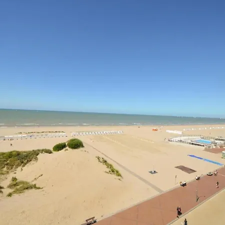 In Koksijde Near The Beach, Cleaning Included Διαμέρισμα Oostduinkerke