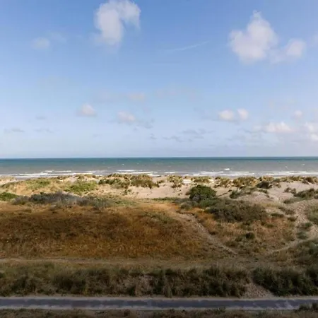 In Koksijde Near The Beach, Cleaning Included Appartement